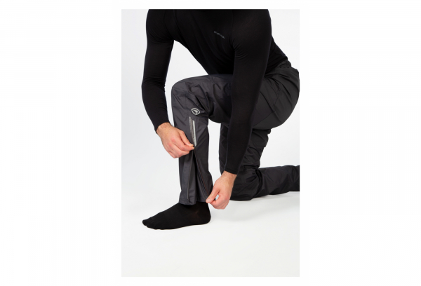 Pantalón Impermeable Endura GV500 Antracita 6 Pantalón Impermeable Endura GV500 Antracita - Imagen 4